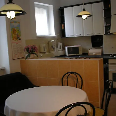 Grand 220M2 Old Town Apartment, 5Br,2Ba,2Wc, Sleeps Up To 15 * Bratislava
