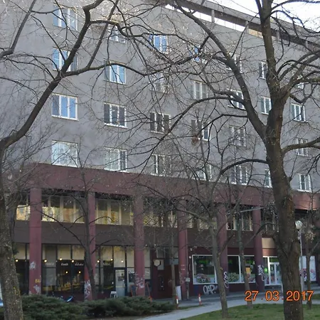 Grand 220m2 Old Town Apartment, 5br,2ba,2wc, Sleeps 15 Bratislava