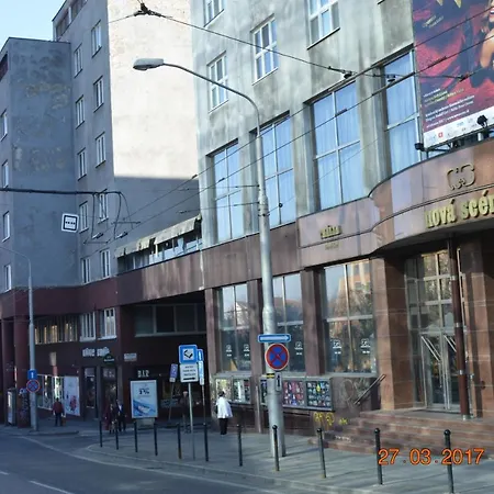 Grand 220M2 Old Town Apartment, 5Br,2Ba,2Wc, Sleeps Up To 15 *